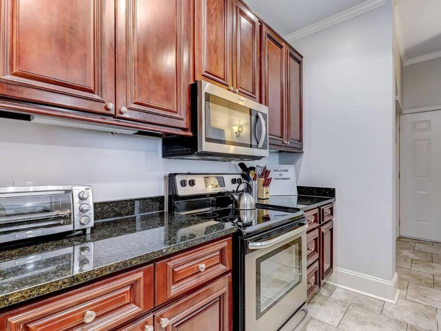Historic Savannah Gold Private Condo With Pool - 2Bed, 1&Half Bath, Sleeps 6, 1St Floor, 15 Min Walk To Historic Savannah Center And All Attractions Esterno foto