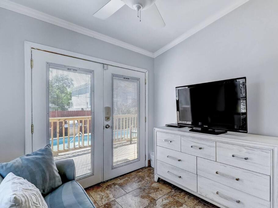 Historic Savannah Gold Private Condo With Pool - 2Bed, 1&Half Bath, Sleeps 6, 1St Floor, 15 Min Walk To Historic Savannah Center And All Attractions Esterno foto