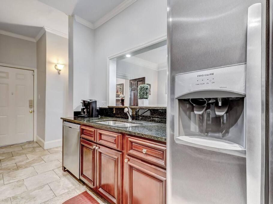 Historic Savannah Gold Private Condo With Pool - 2Bed, 1&Half Bath, Sleeps 6, 1St Floor, 15 Min Walk To Historic Savannah Center And All Attractions Esterno foto