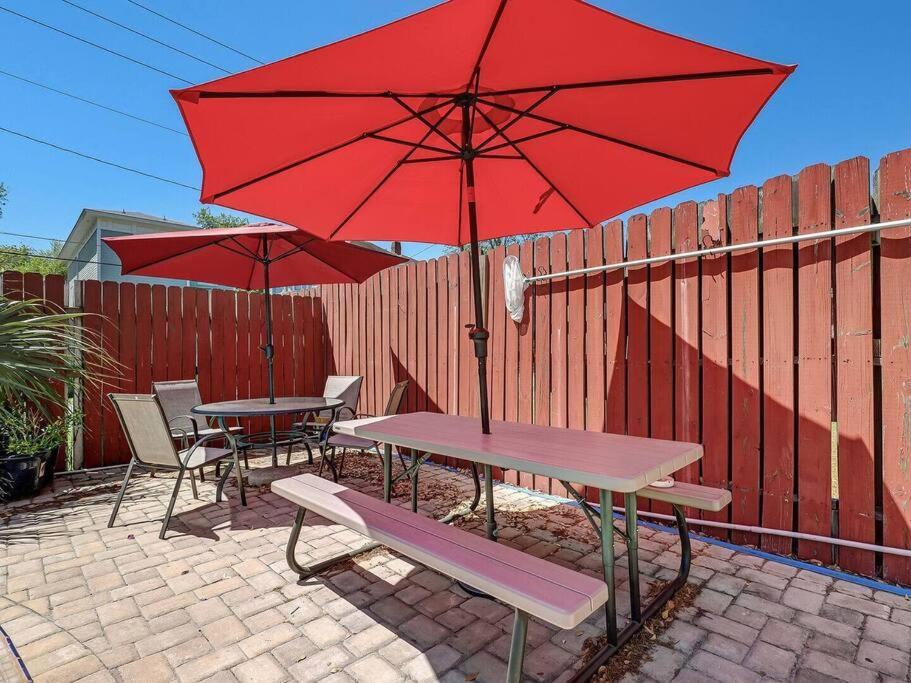Historic Savannah Gold Private Condo With Pool - 2Bed, 1&Half Bath, Sleeps 6, 1St Floor, 15 Min Walk To Historic Savannah Center And All Attractions Esterno foto